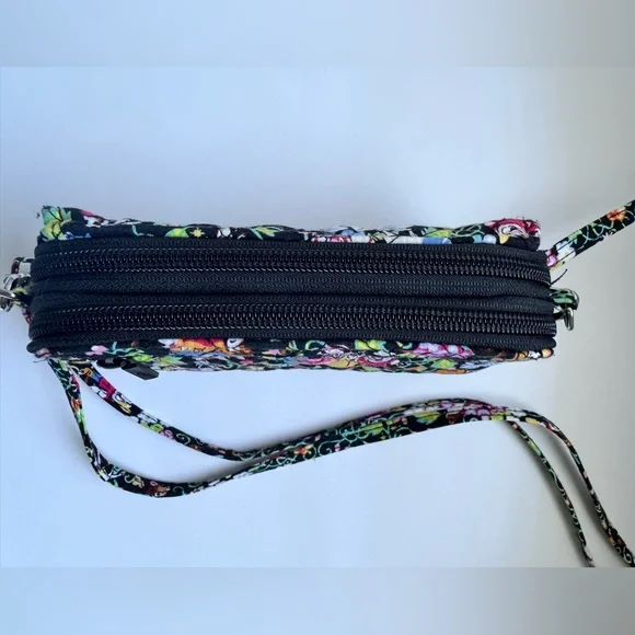 Vera Bradley Disney Classics Swirl, Crossbody purse + Minnie Baublebar necklace - Picture 5 of 16